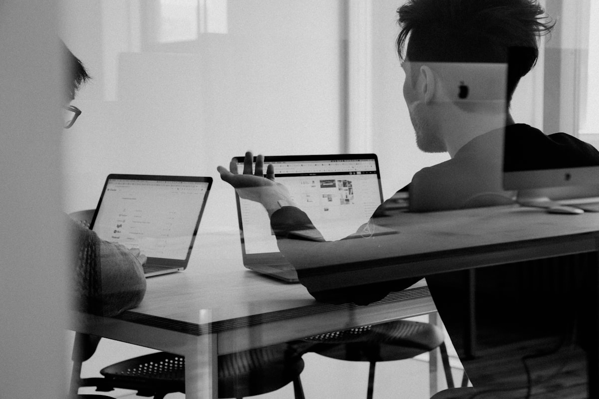 SearchEngineOptimization.ae team collaboration